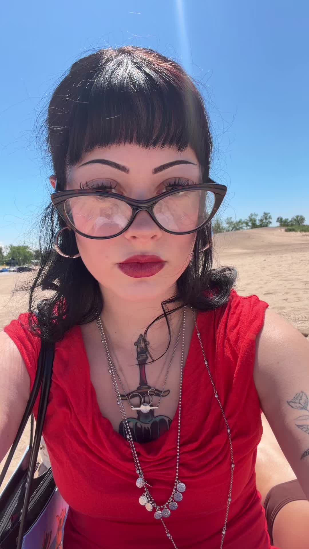 @ellasuewhatitdo