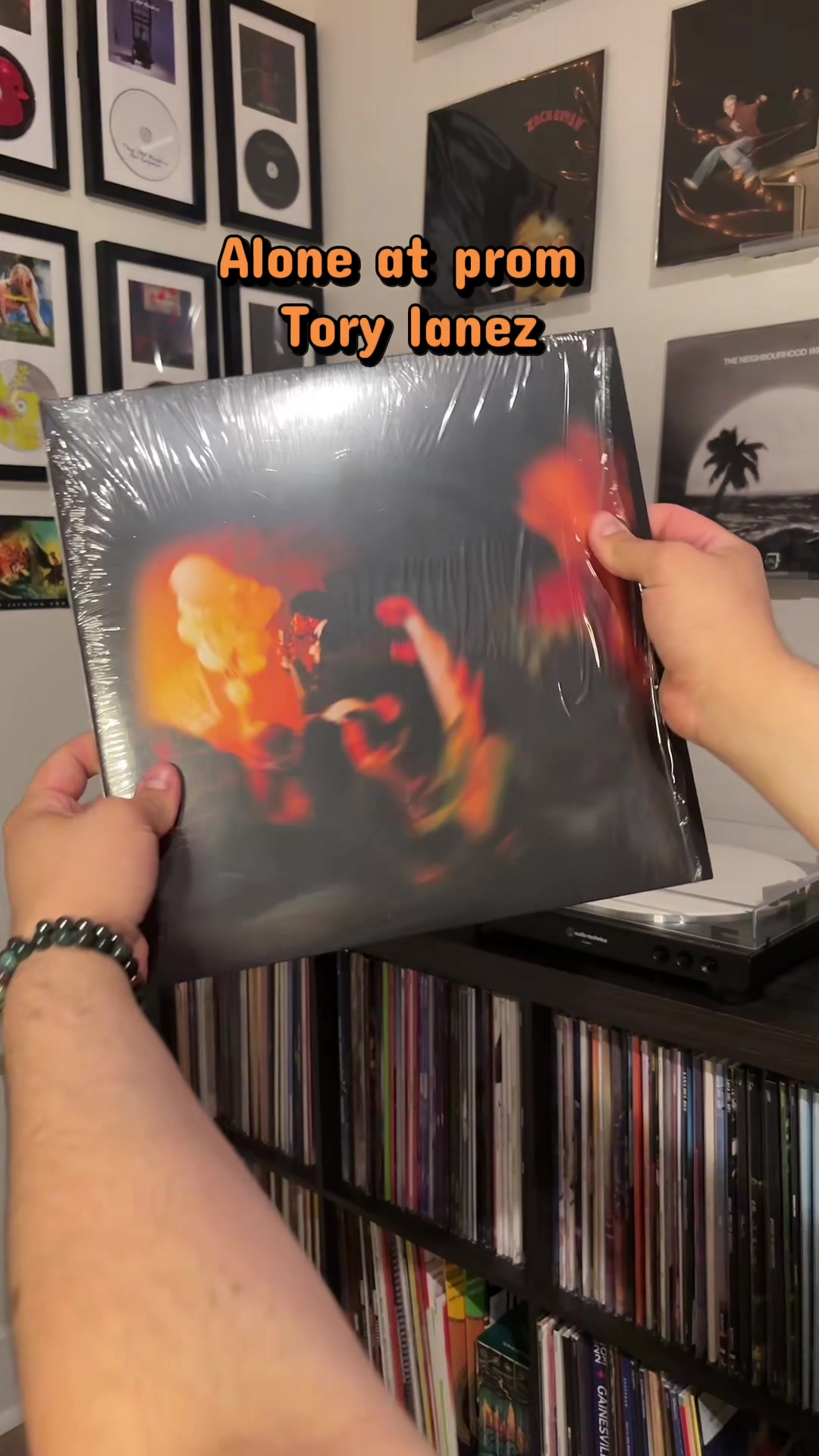@Jjvinyls