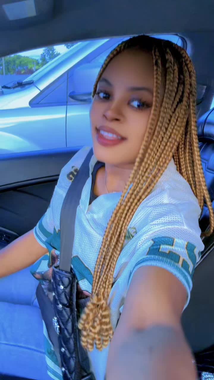 @AshMyWay🌻🥰💅🦋
