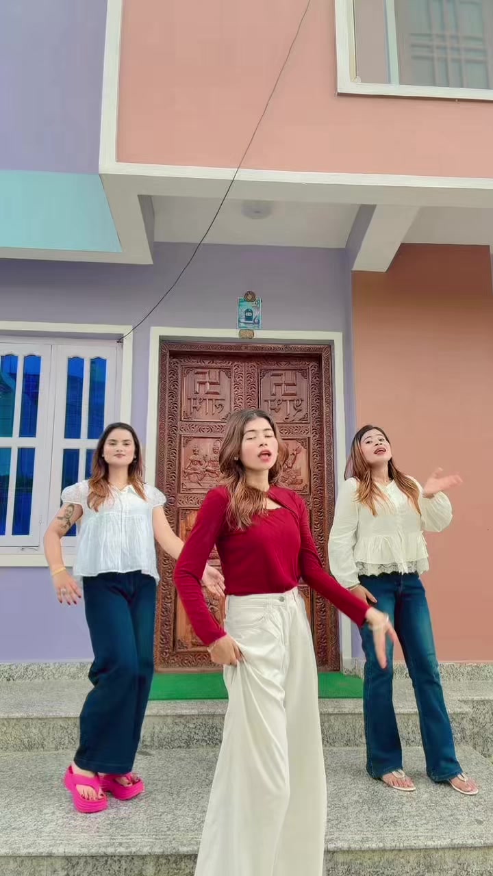 @Shandya Regmi🦚✨