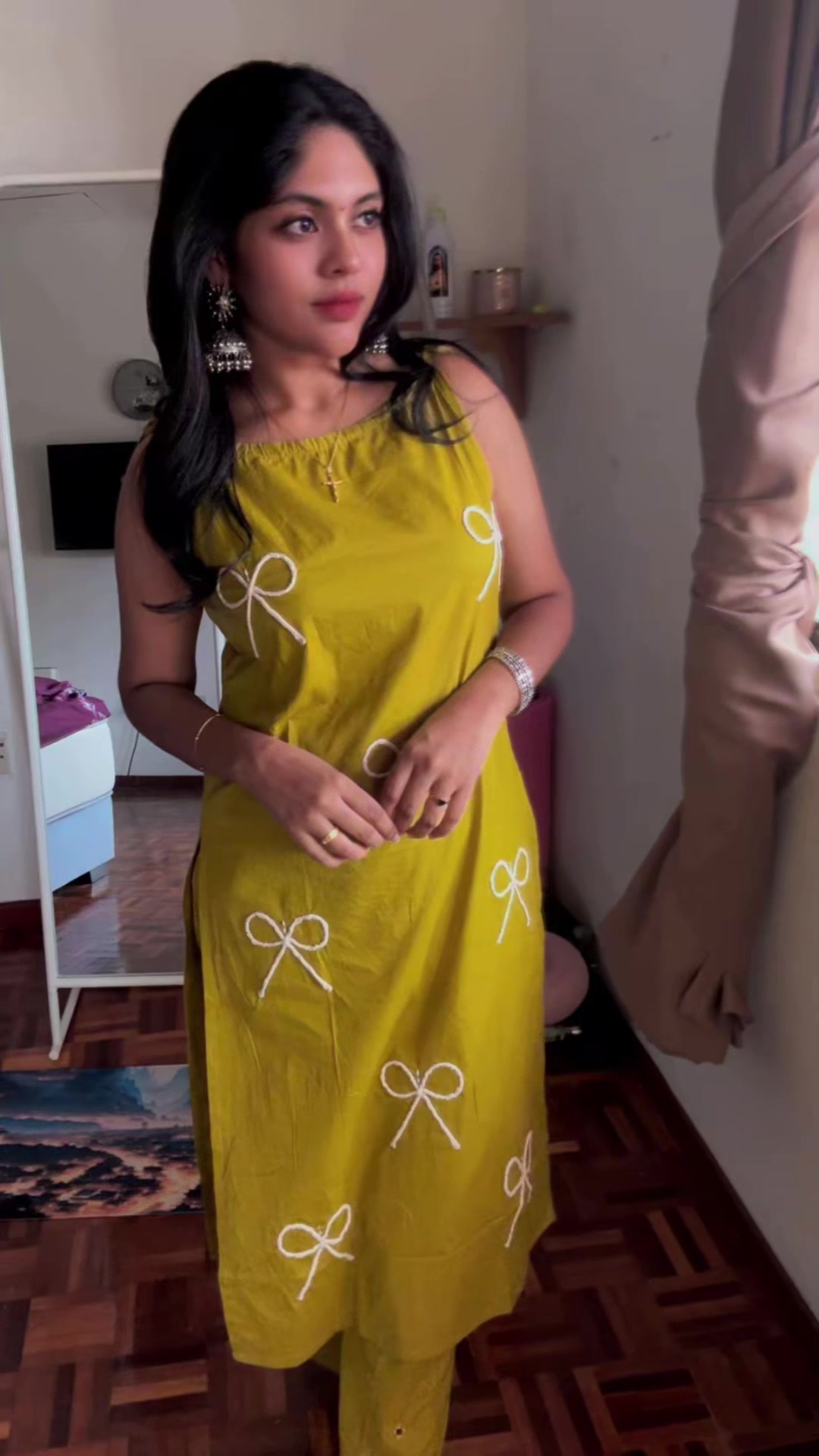 @iammonica