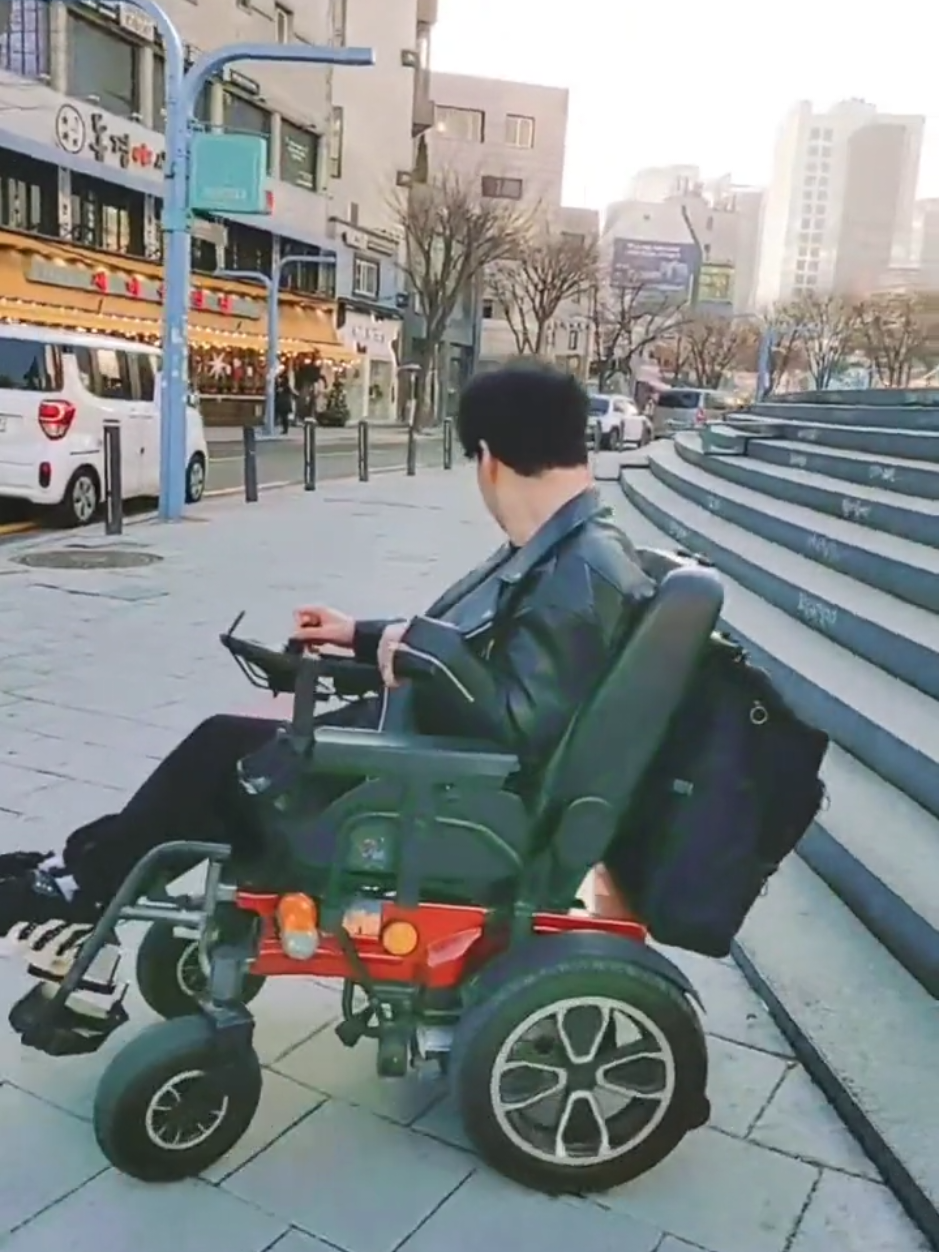 @🪻김종욱 Jong-uk🪻👨🏻&zwj;🦼