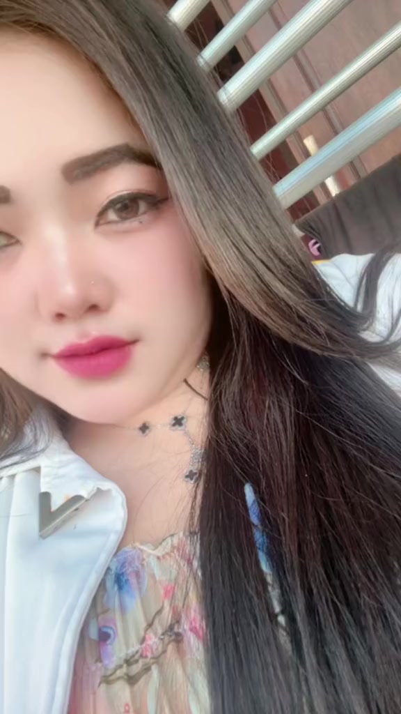 @👑❥✯🩷𝐯𝐢𝐯i 𝐣𝐚𝐧𝐮🤔☆❥🩷👑