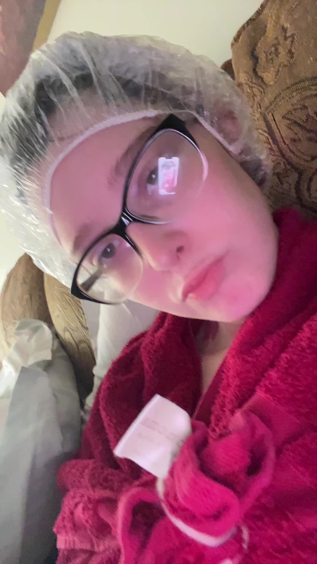 @milfsanonymous06