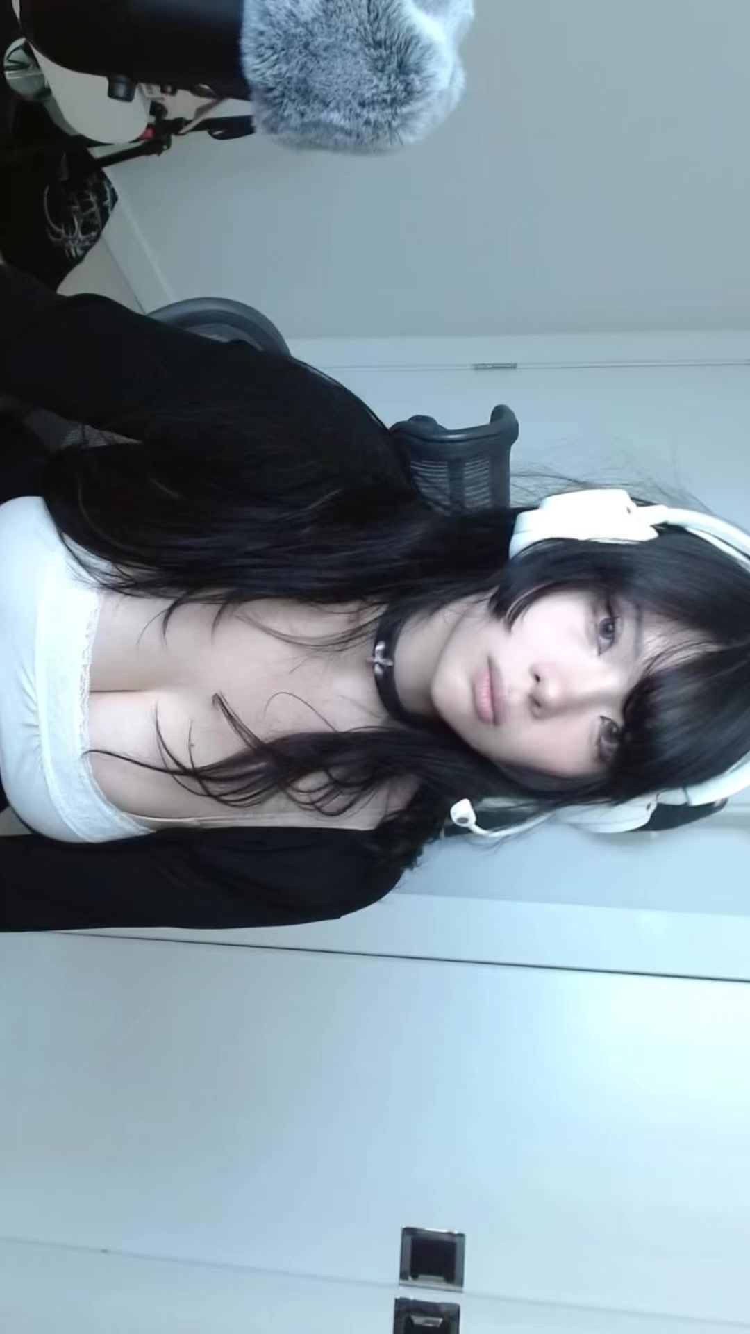 @anika