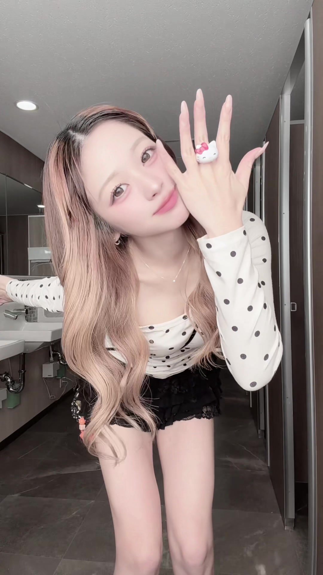 @りりあ