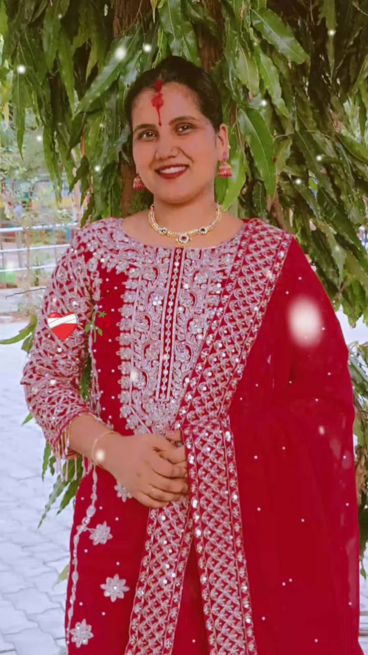 @Divya 🫰🫶