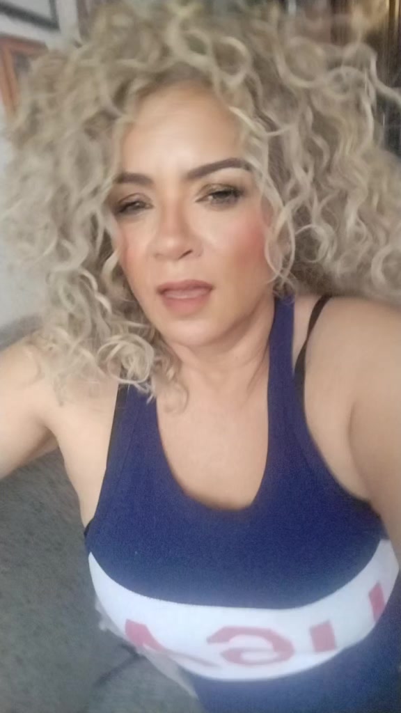 @ELI_FLO2000