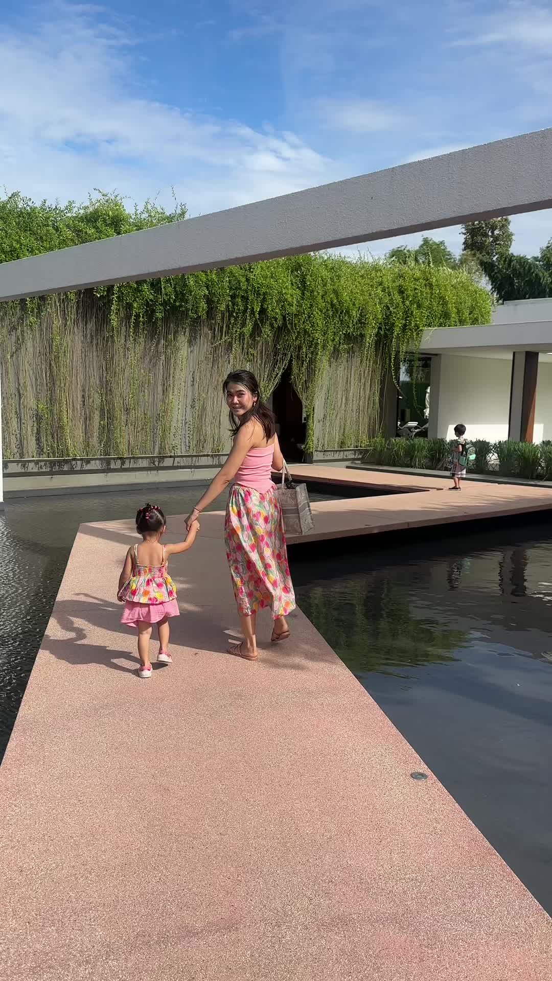 @Sopheakneath-Mom of TWO