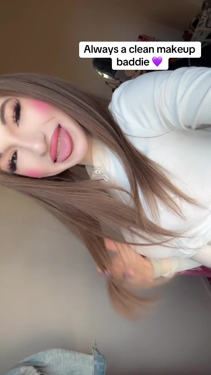 @Alyxsica