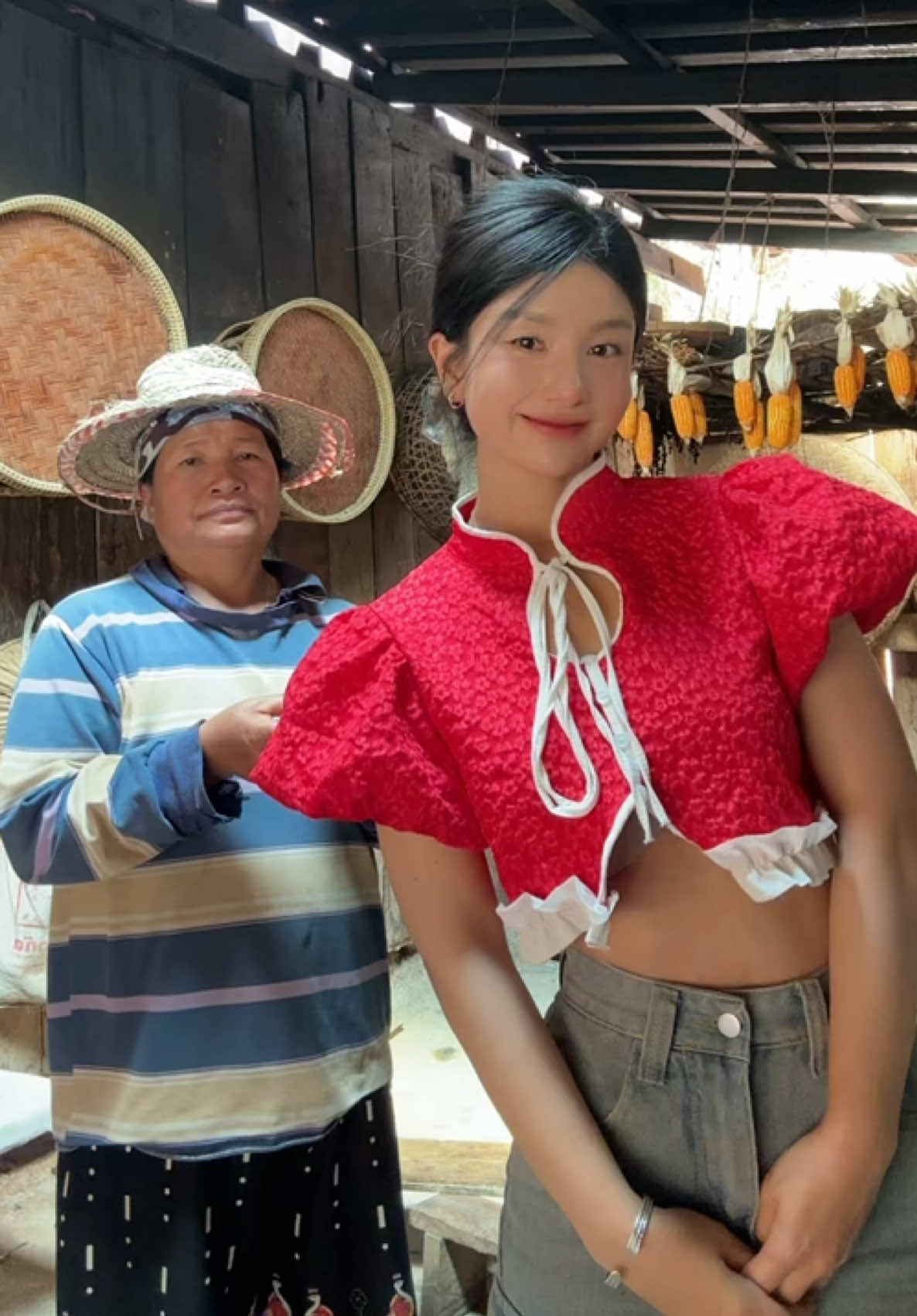 @อาบูซูลู สาวอาข่า (551.5K)