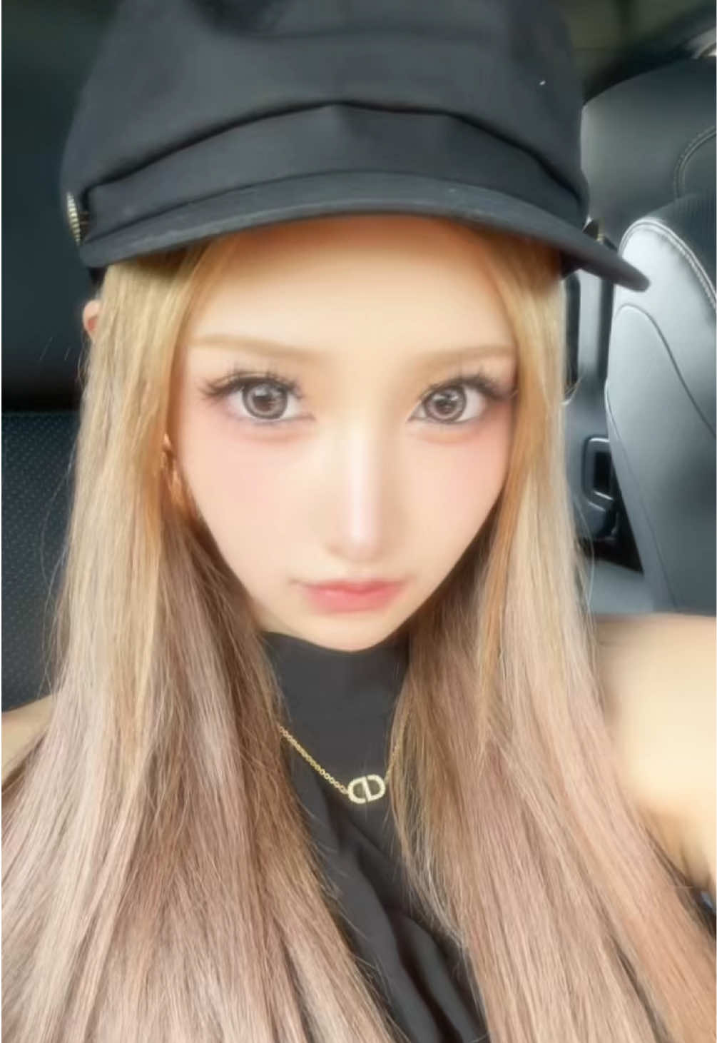 @ねおん