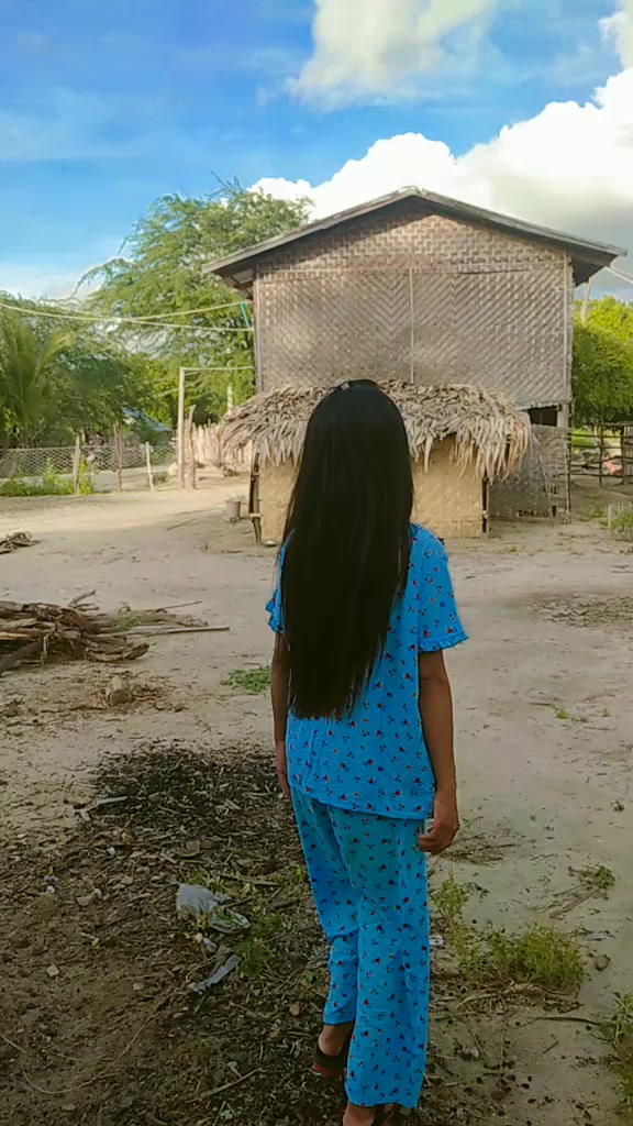 @Baby htet lay🌹