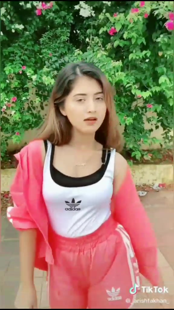 @LUCKY ❤ℒℴѵℯ❤ ARISHFA