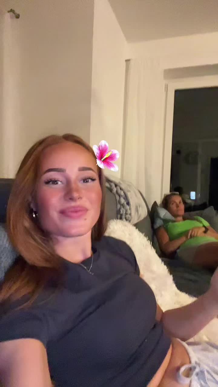 @leoonieb_