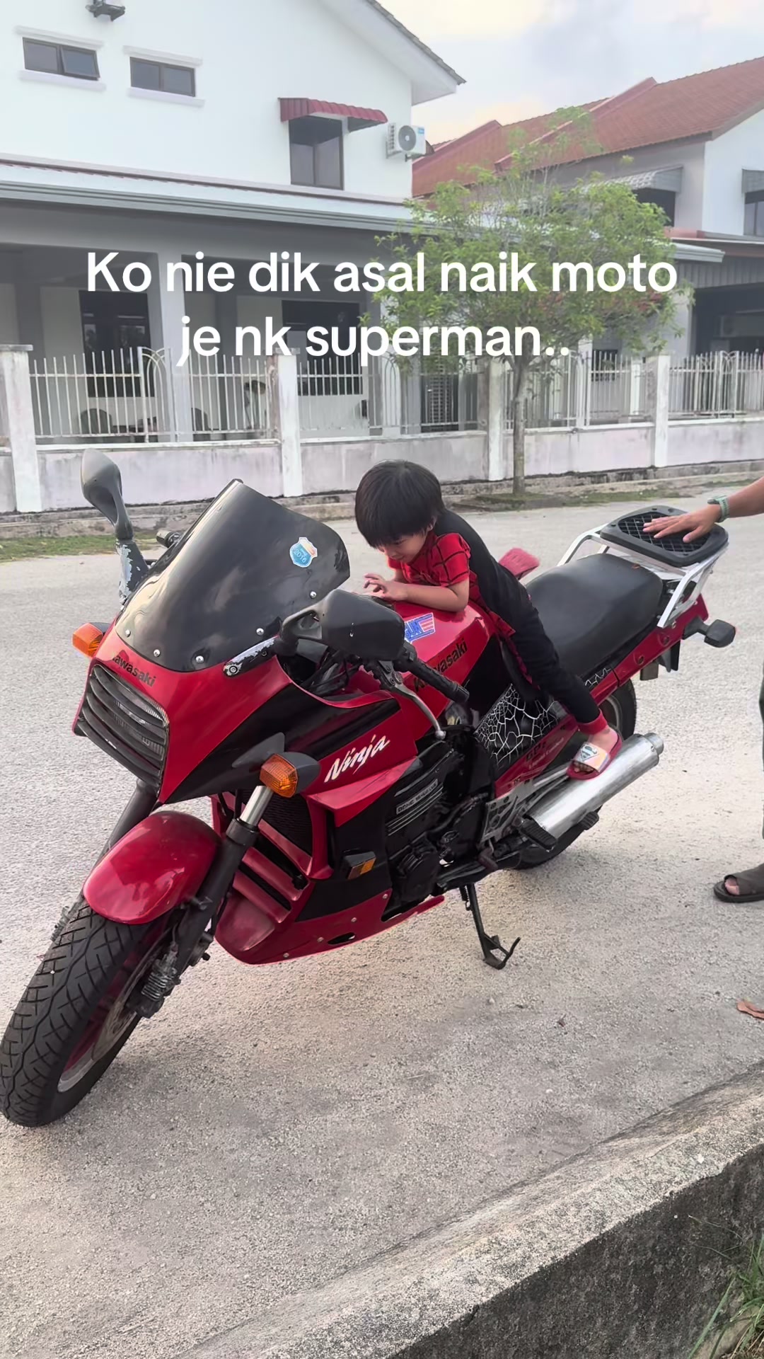 @nur_zyrakad