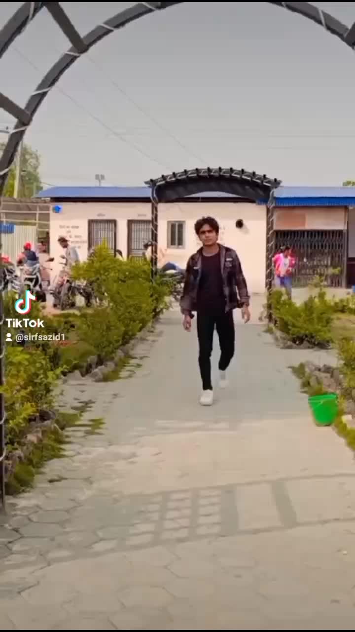 @RAEES...Hazir hai🤟