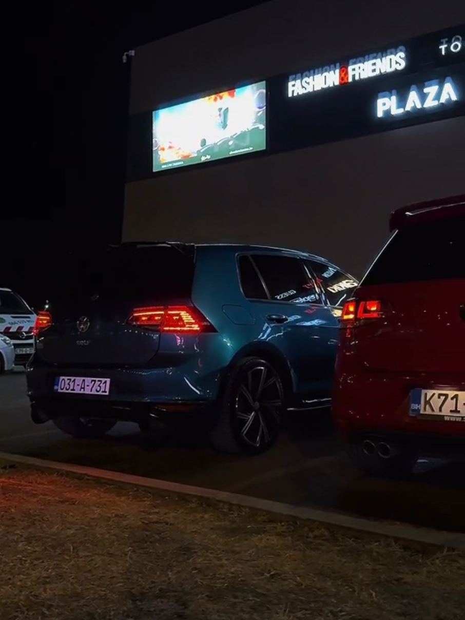 @onaj što vozi golfa