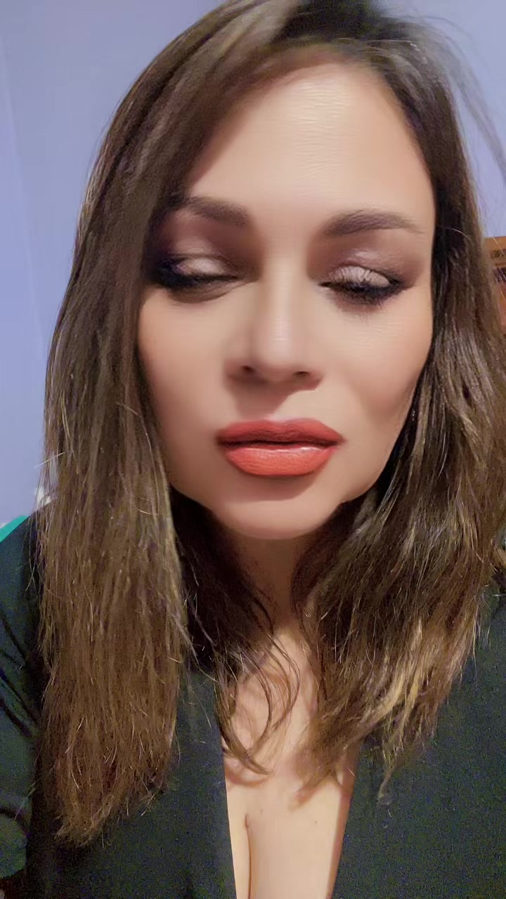 @Ana