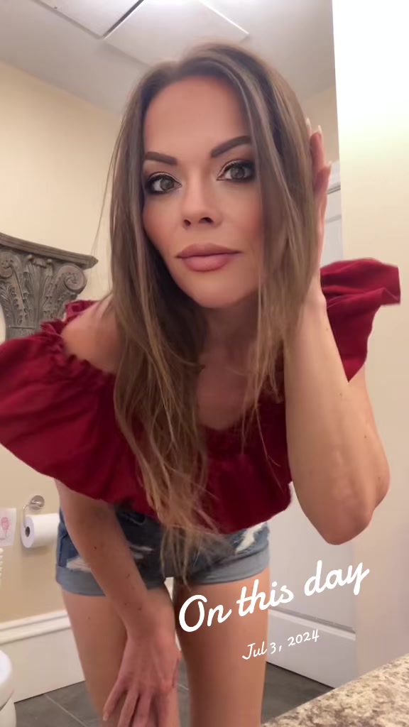 @lovely_leo_eyes
