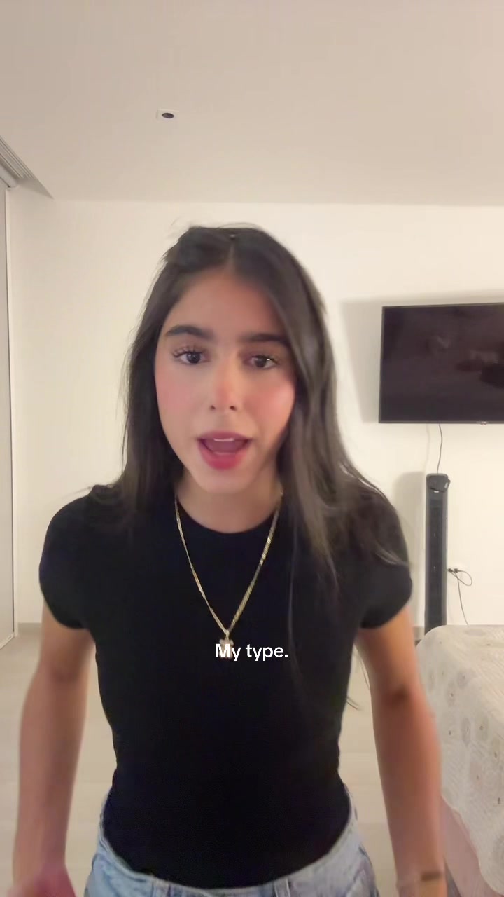 @majoayala.147