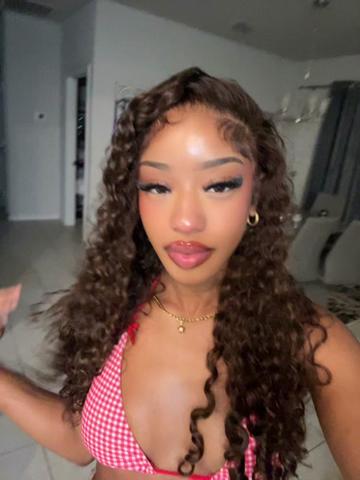 @Adaezeeeee