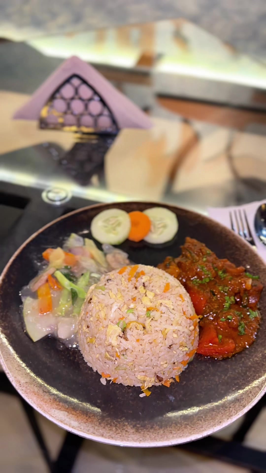 @Dazzle Restaurant