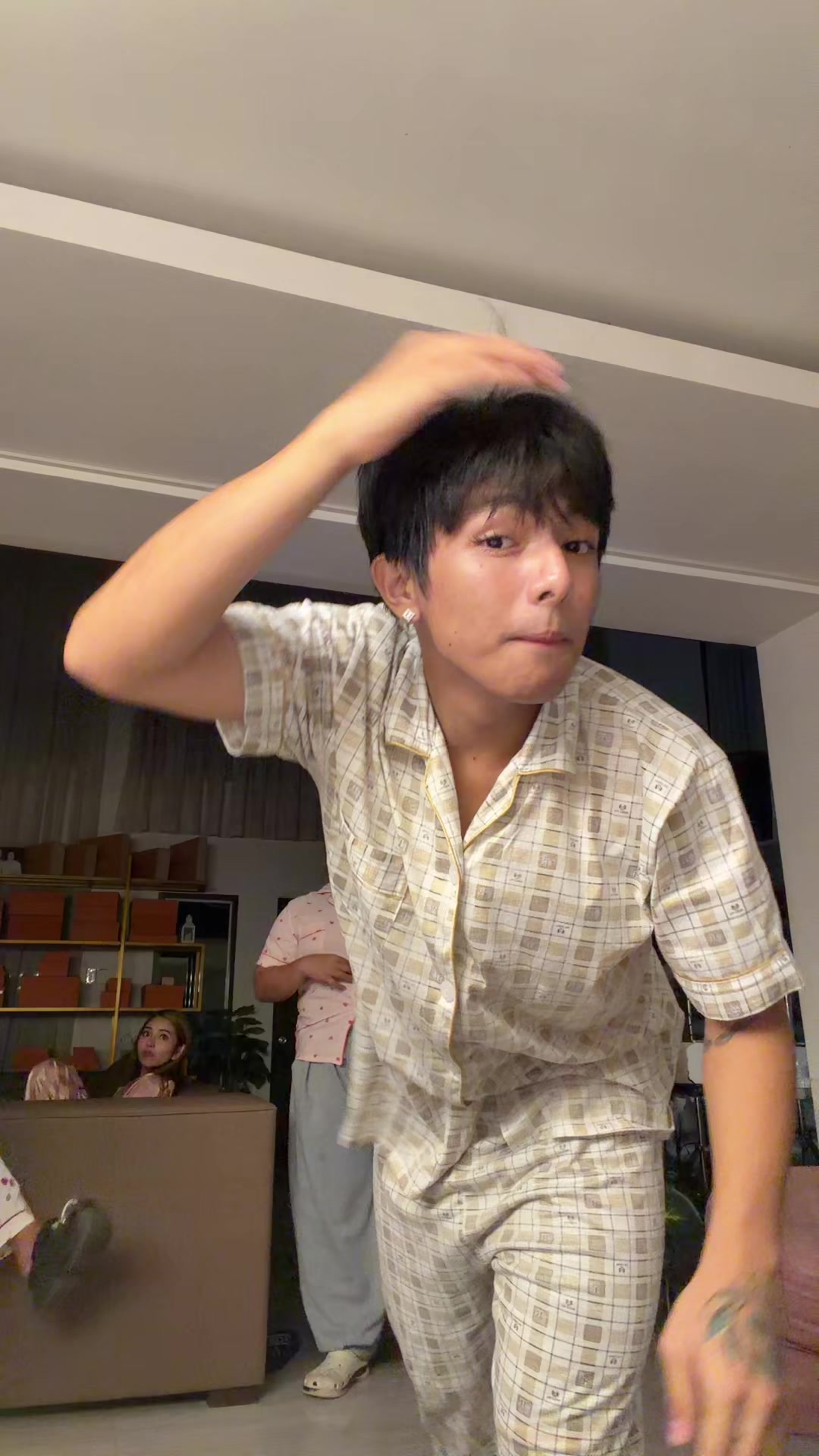 @H