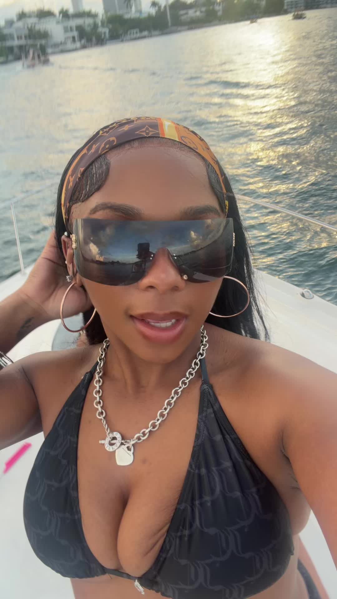 @jazmynzhane