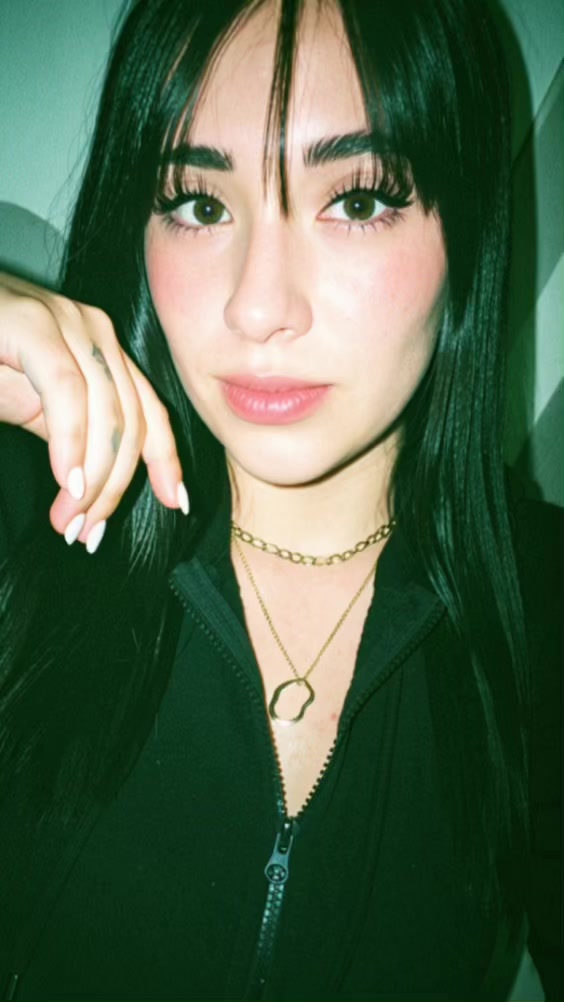 @🍒✨𝕃𝔸 𝔽𝔼ℕ𝕋𝕐✨🍒