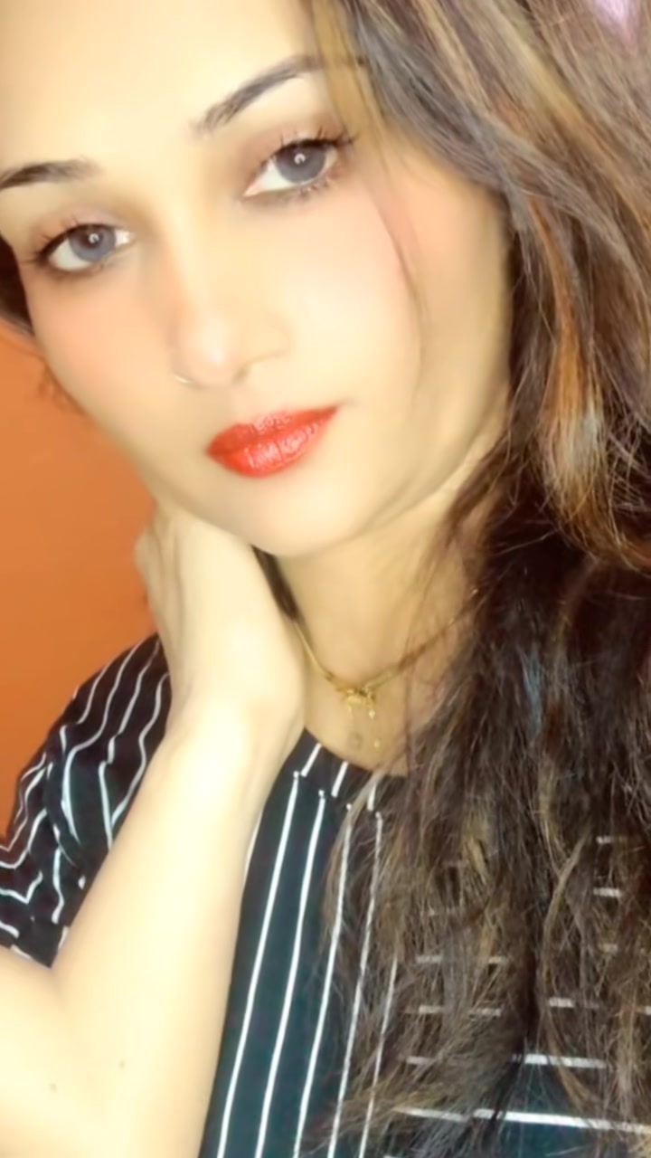 @✷🦋MISS◕❥◕KOMAL🦋✷