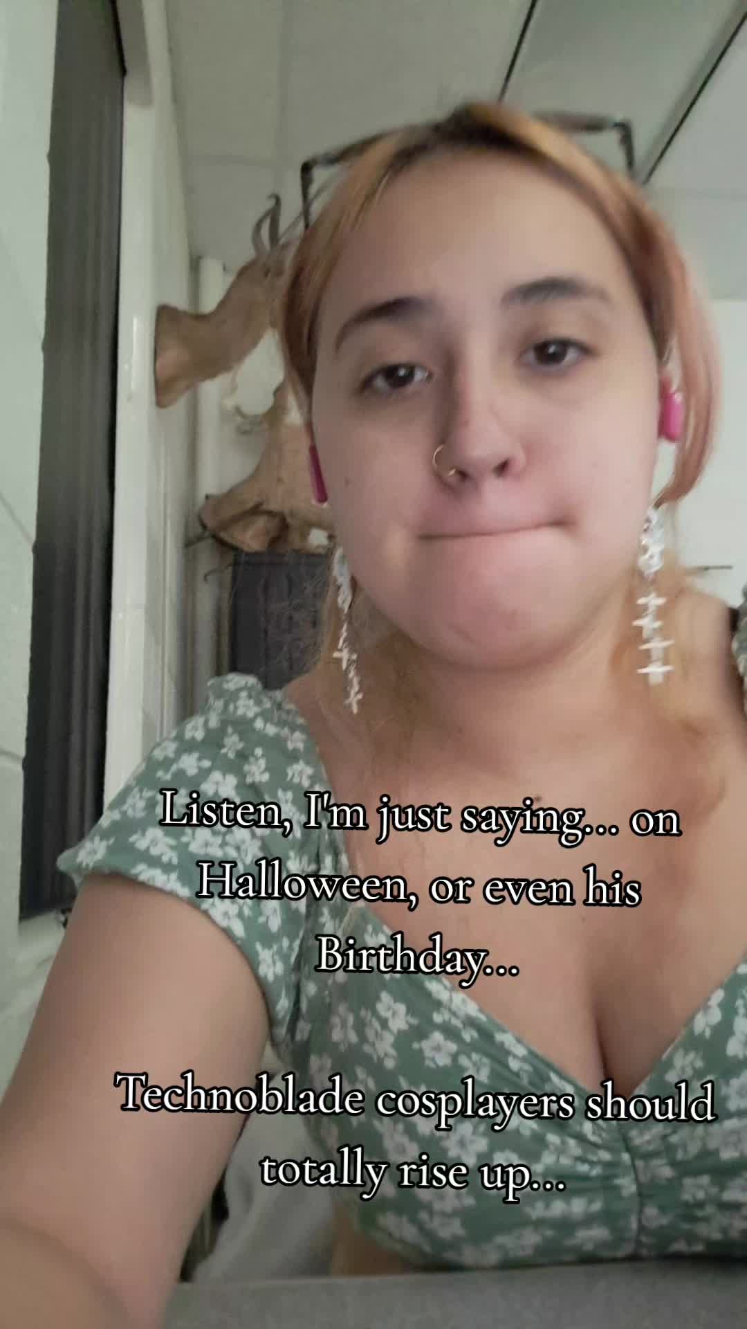 @HeyThat'sKindaWeird