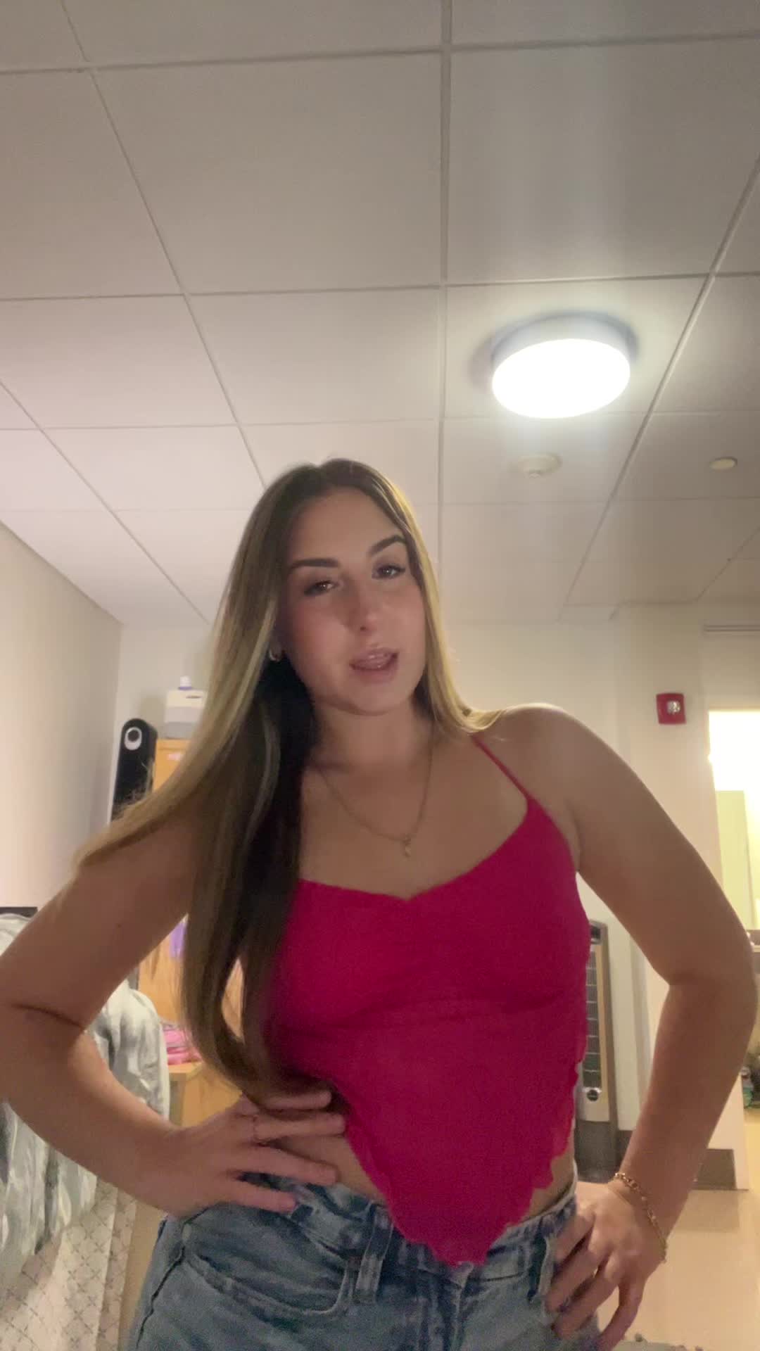 @Gabsterlla
