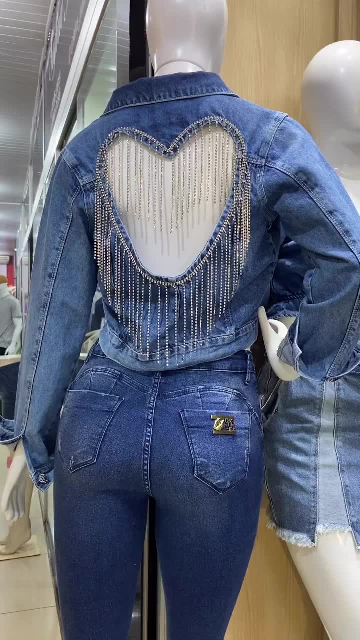 @DAILY OUTFIT CLOTHES 2022