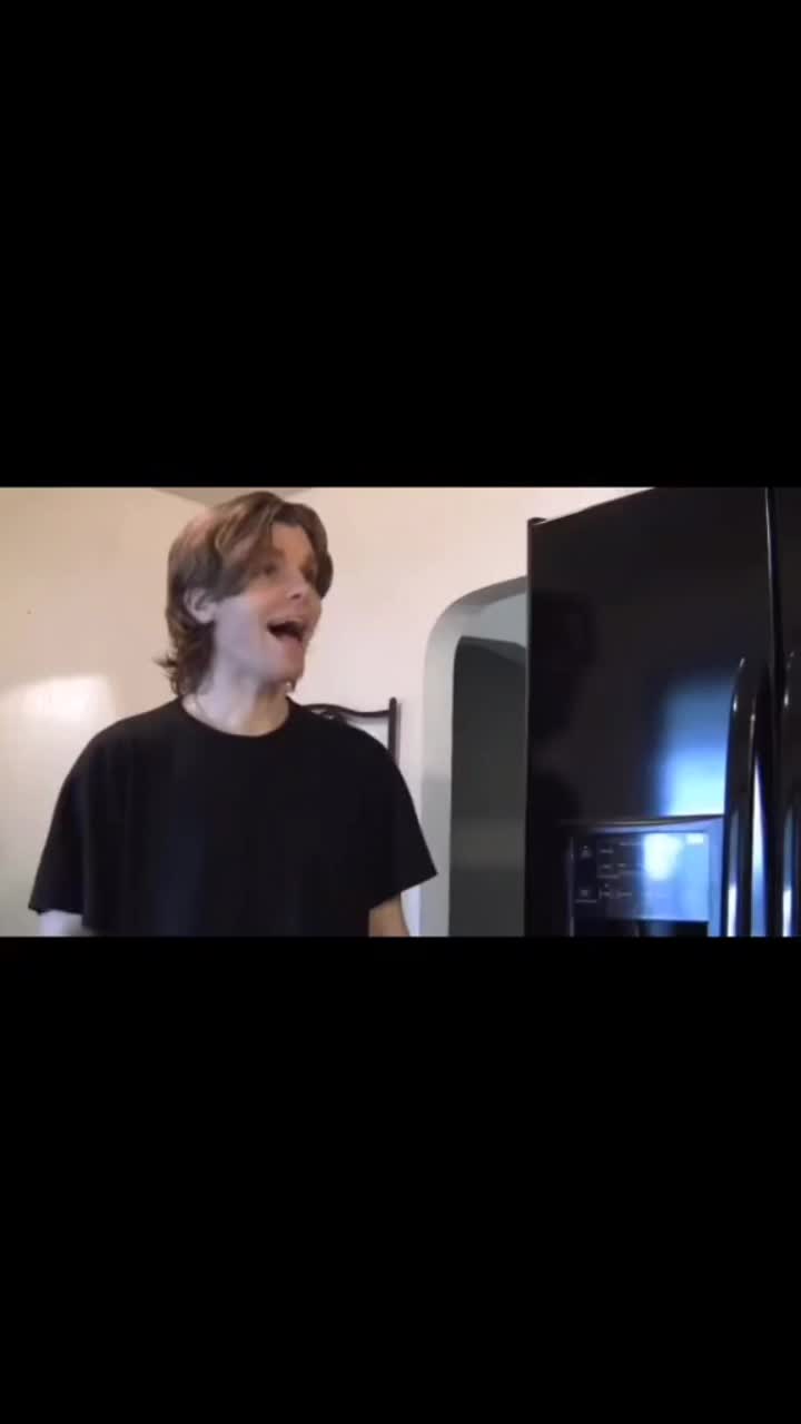@UrMomsFavCripple