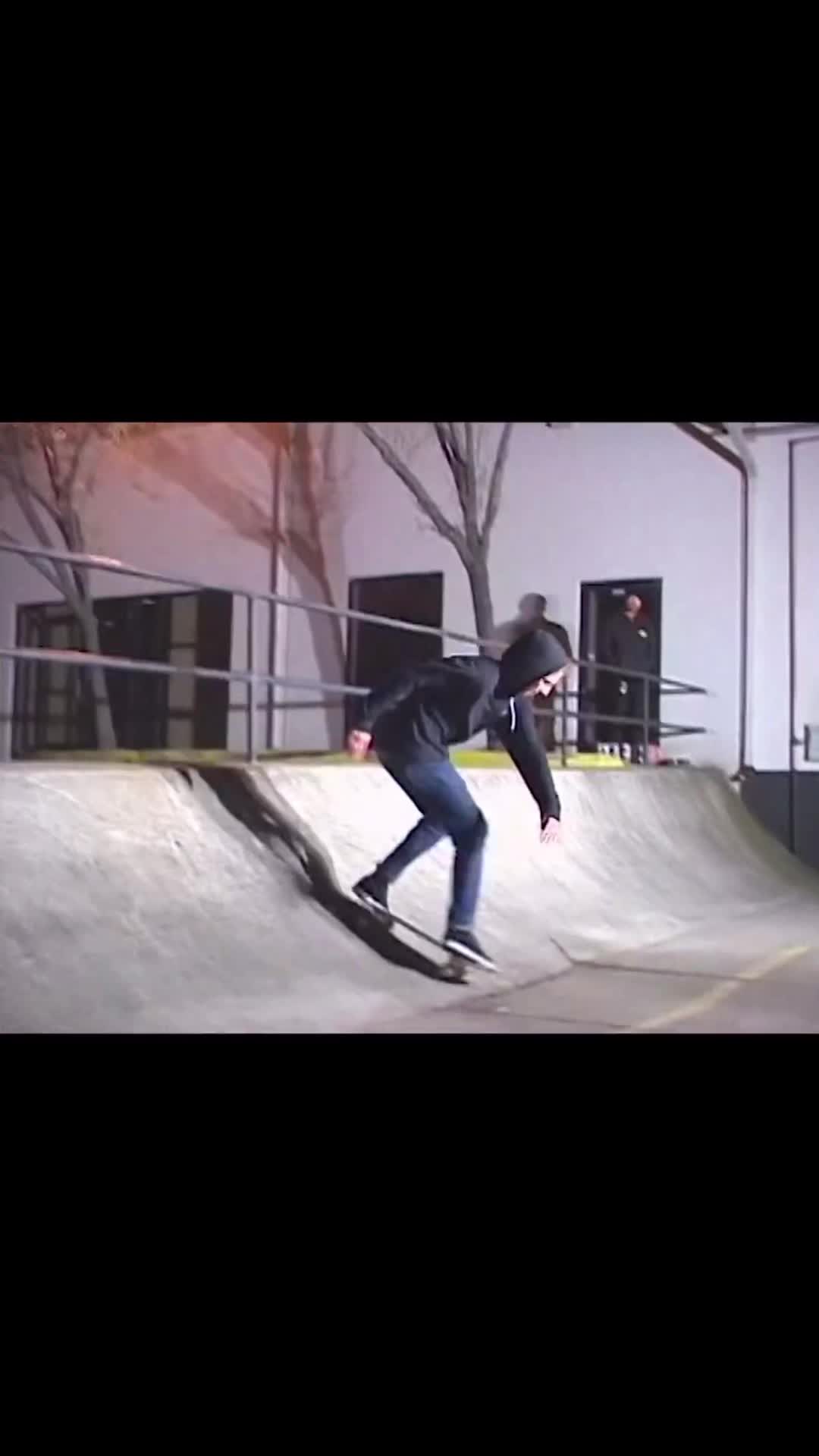 @SkateboardSammy