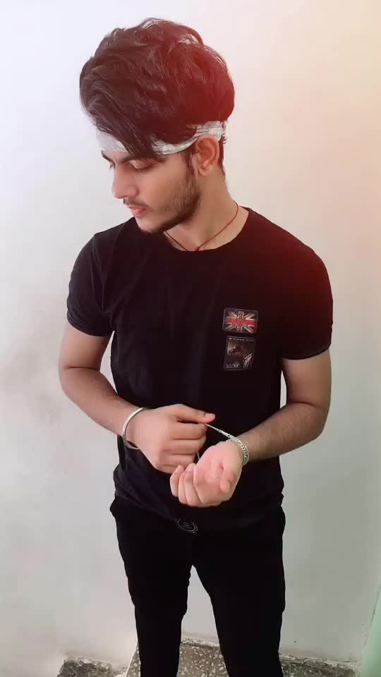 @RAHUL PADHIYAR 😎🔥