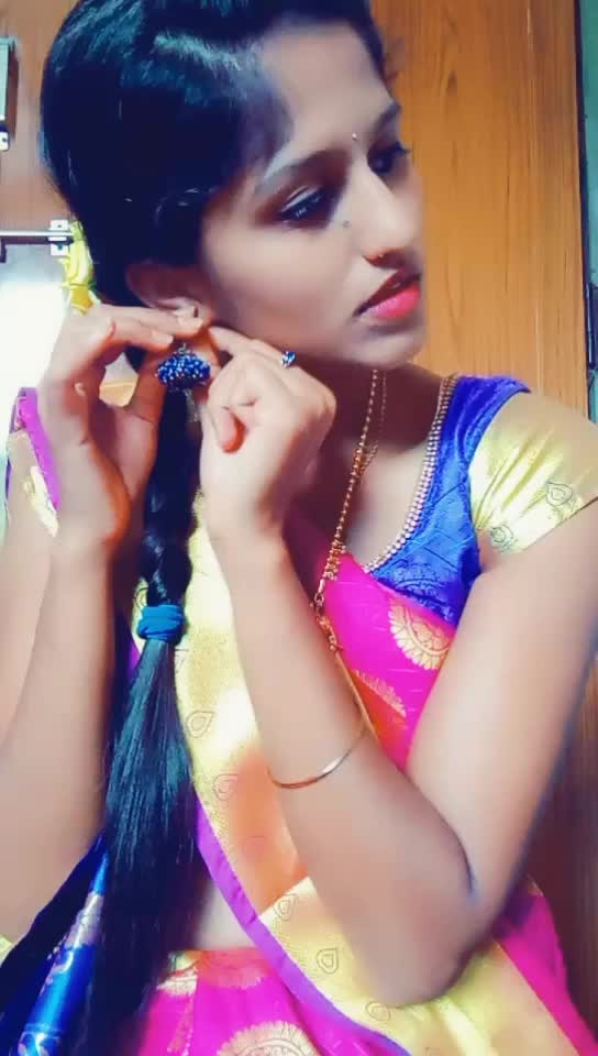 @👑PRIYA💜