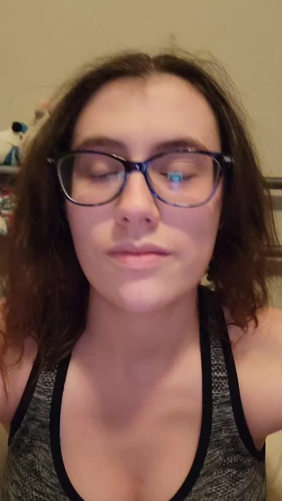 @Wolfiefanggirl1