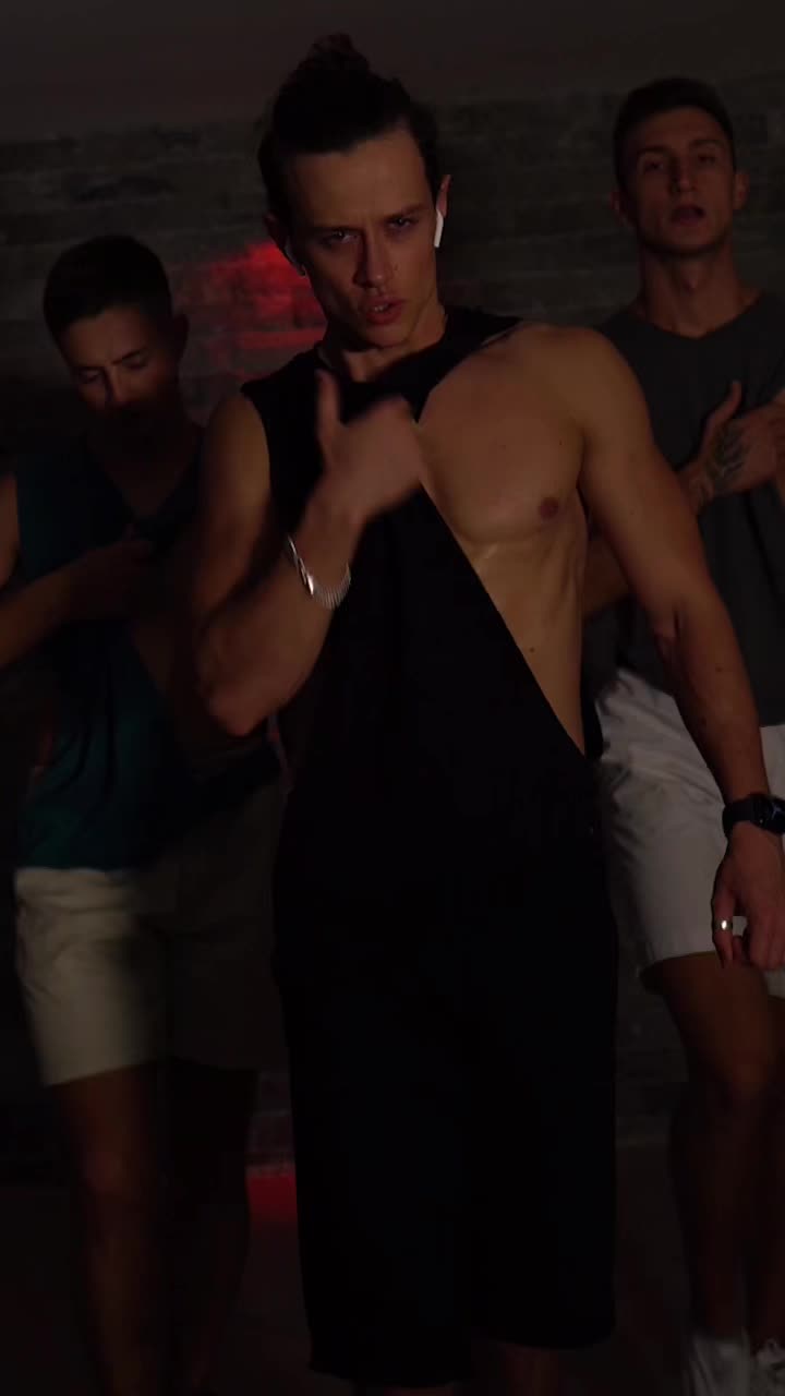 @Midnight Dancer
