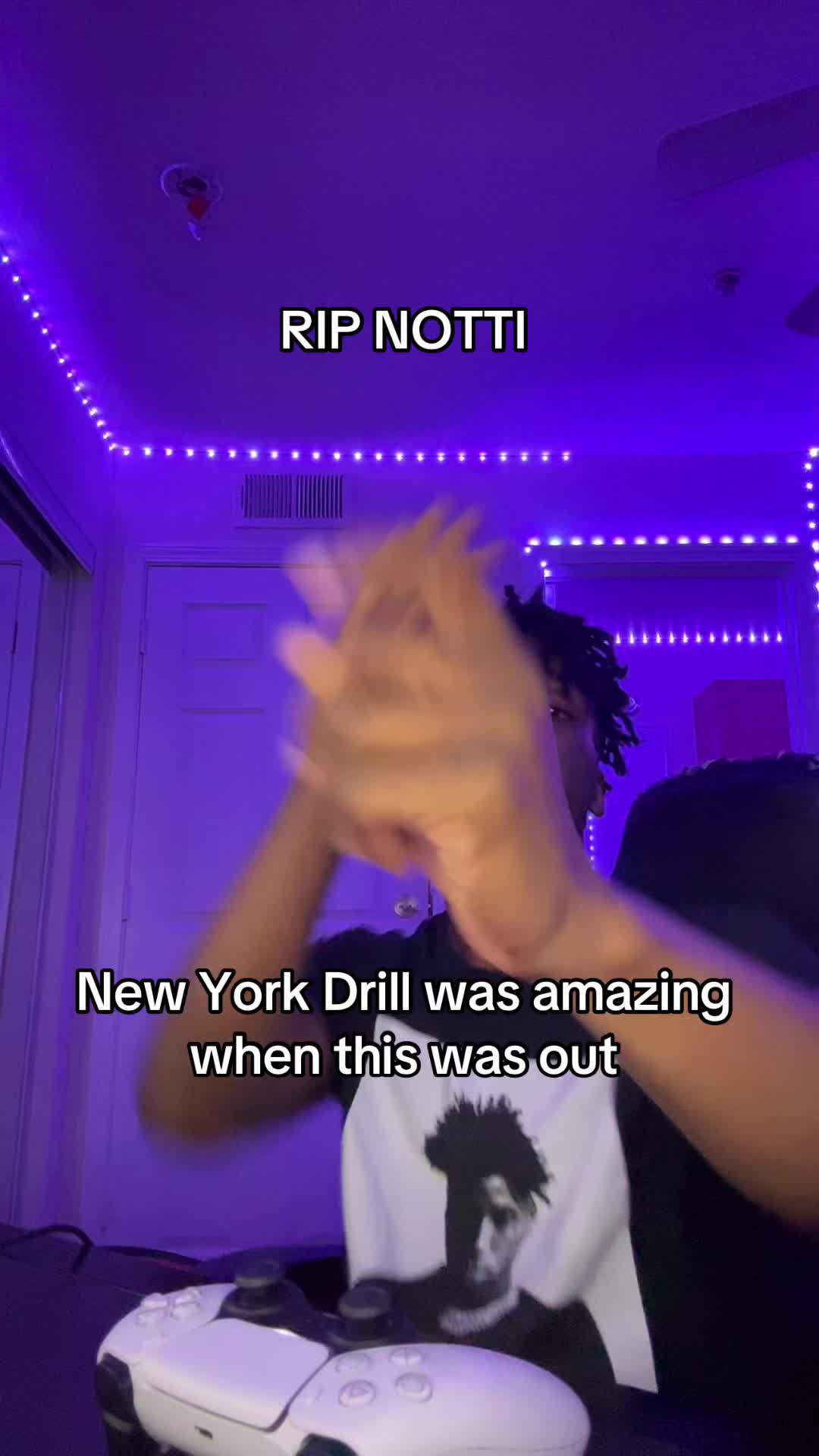 @⃟