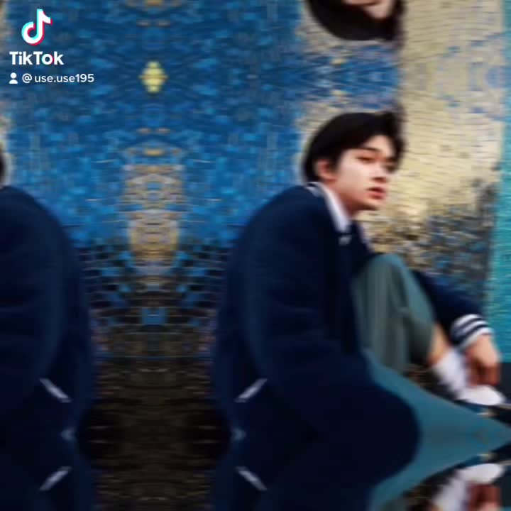 @🦋