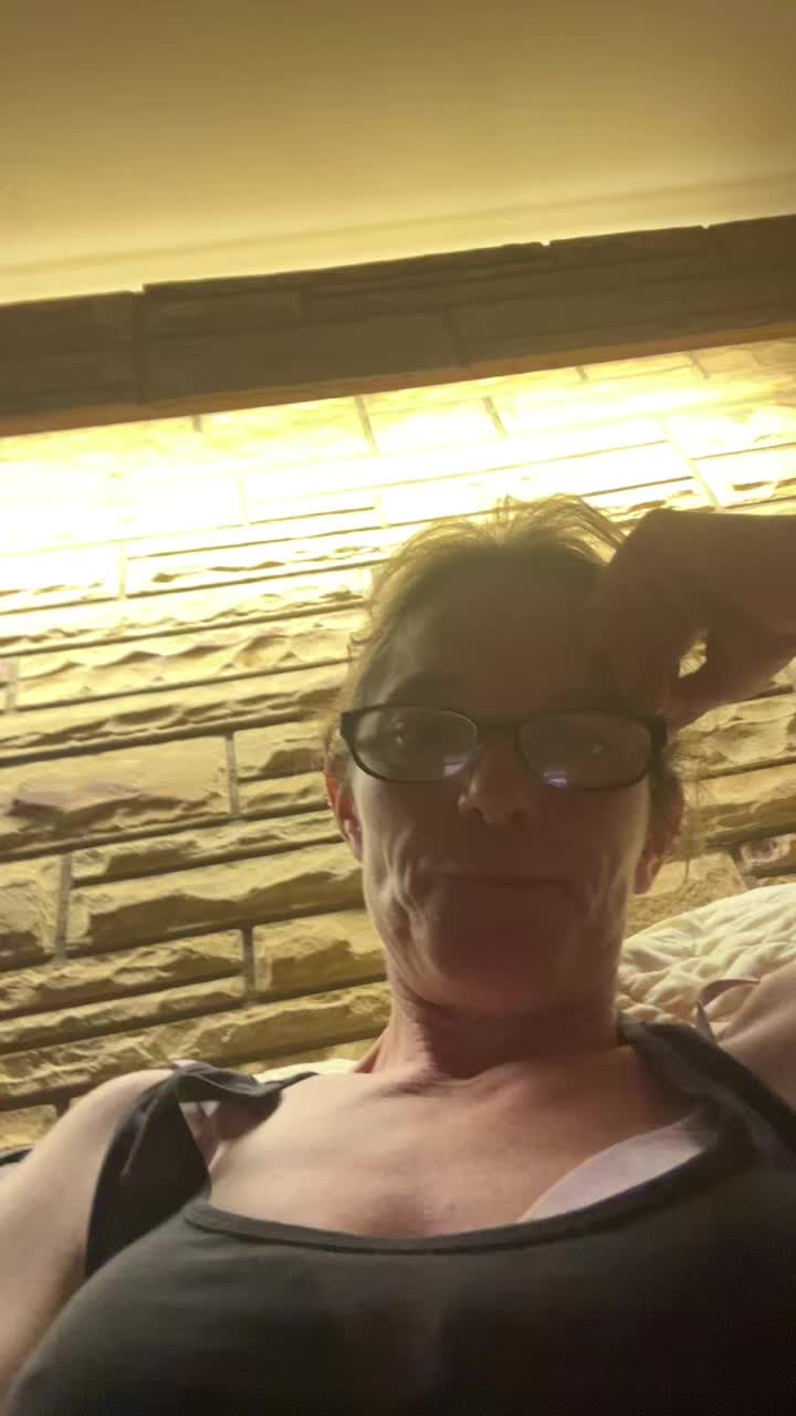 @Crystalyates82