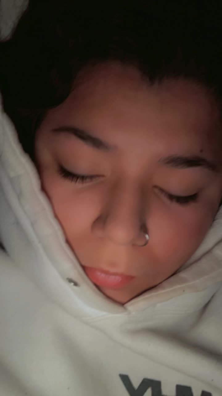@Lil_Sad_girl2k2