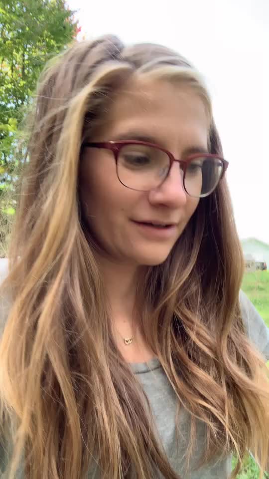 @chelseysayshello