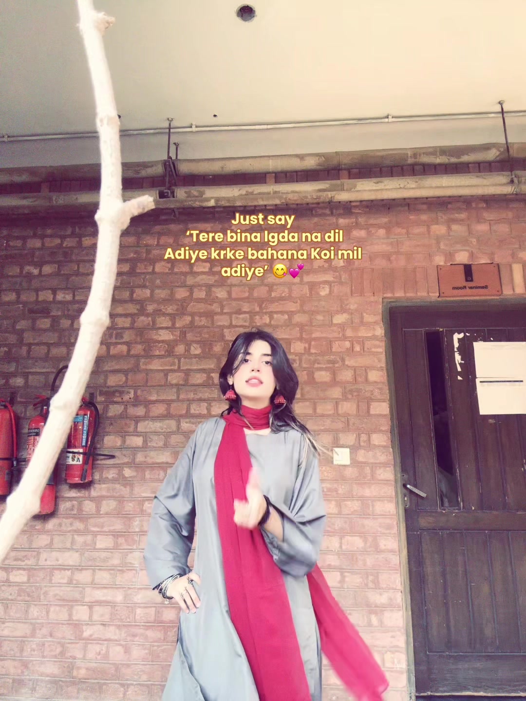 @AyeshEe🌸