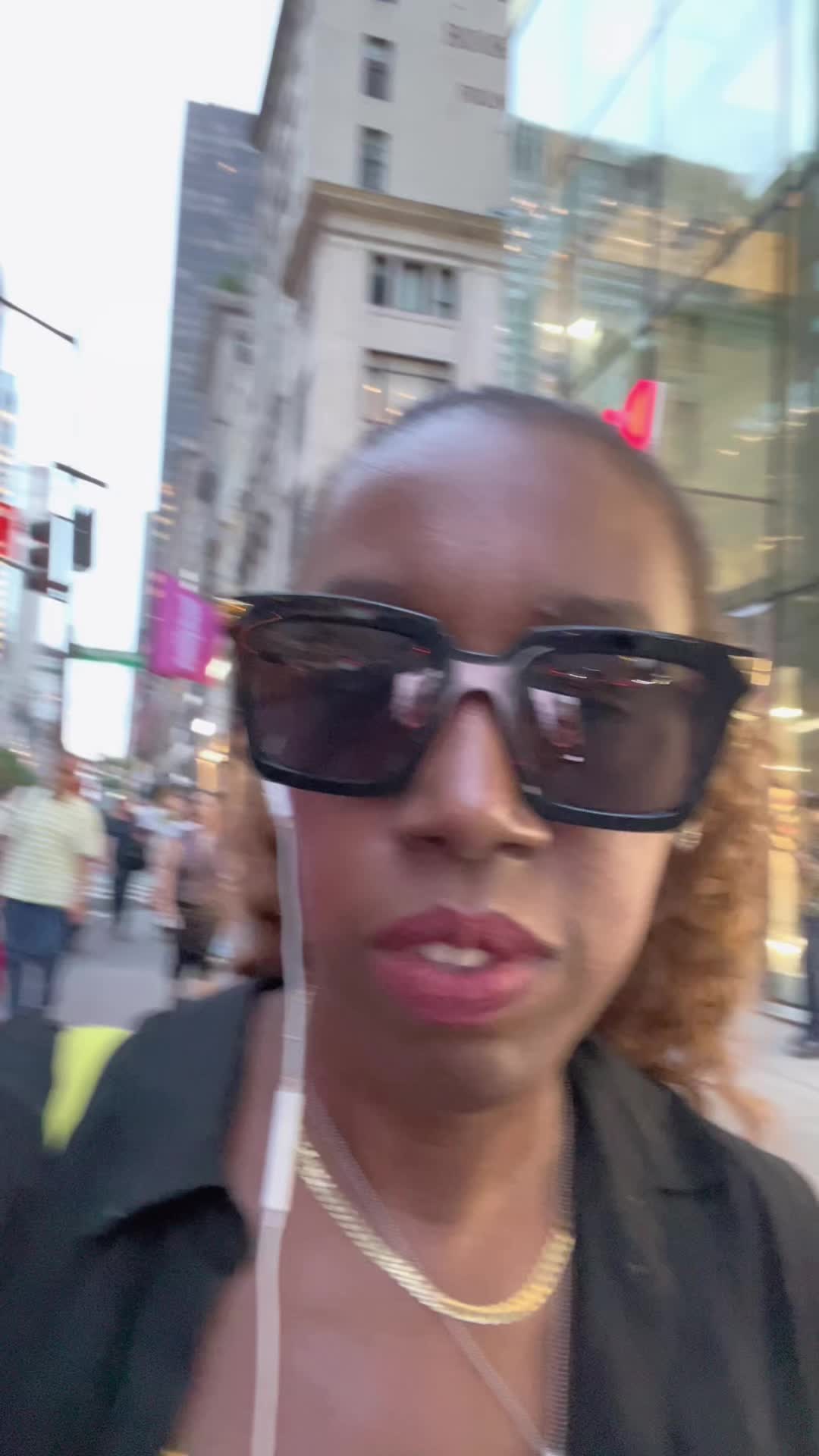 @Monica Link NYC Shopping Queen
