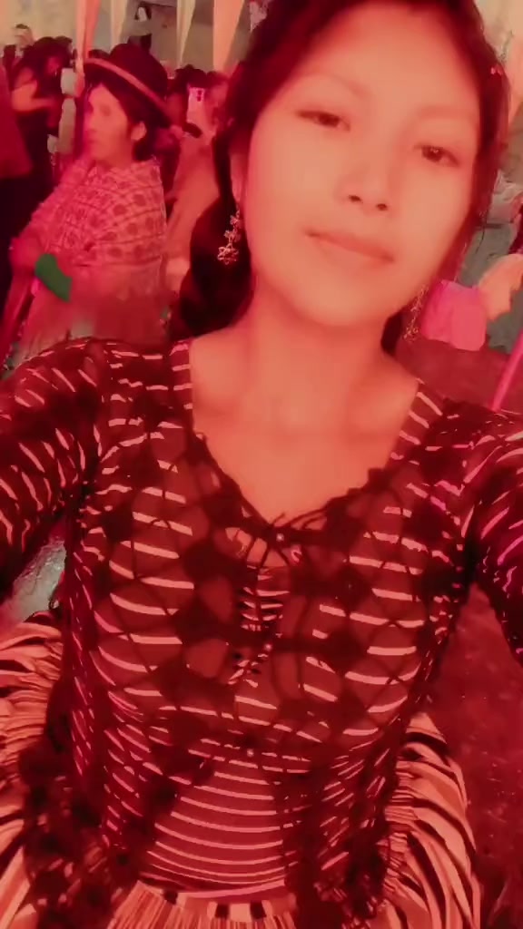 @♥️🦋tú cholita Elvira 🦋♥️