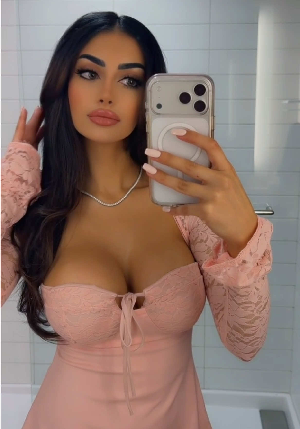 @xmeenas