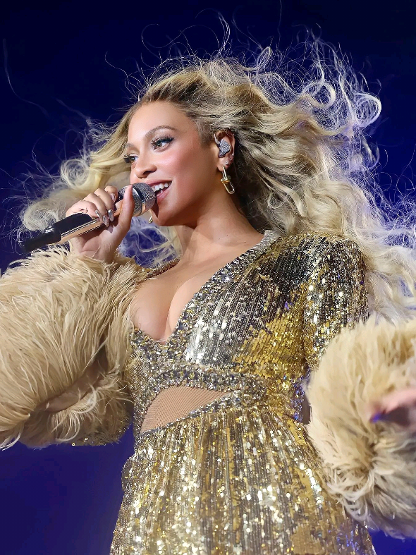 @Alineyonc&eacute;